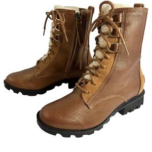 Sorel Phoenix Lace Shearling Boots NWOT
Size 8